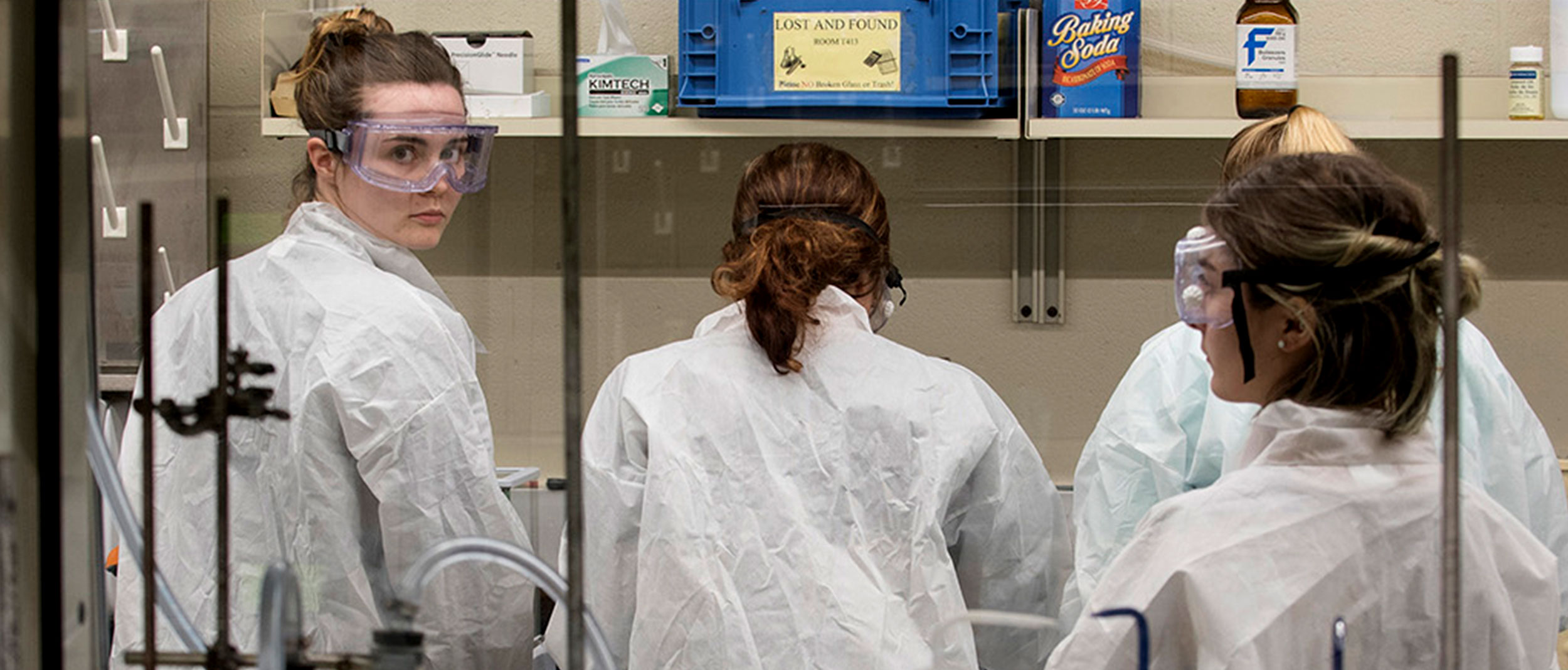 Group of students in a lab during a pharmacy class on Feb. 16, 2017. (Sean Flynn/UConn Photo)